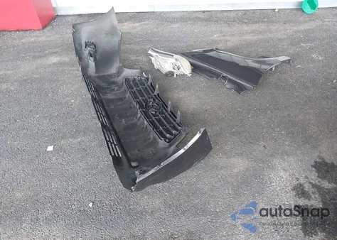 2010 Toyota Highlander Base V6 from USA, damaged, VIN 5TDBK3EH9AS011192